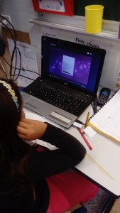 “- ¿Qué será lo siguiente que escriba en el blog de clase?” “- ¿Qué será lo siguiente que escriba en el blog de clase?”
